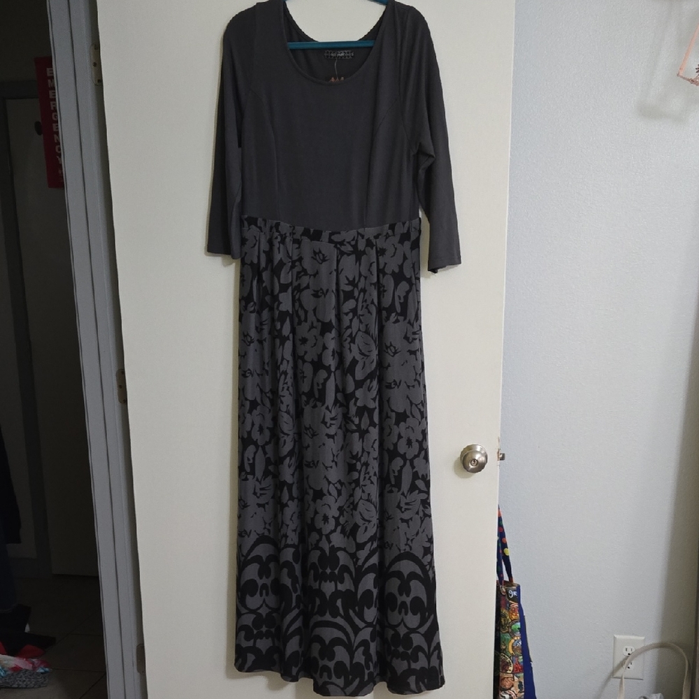 Reborn Black and Gray Long Sleeve Maxi Dress